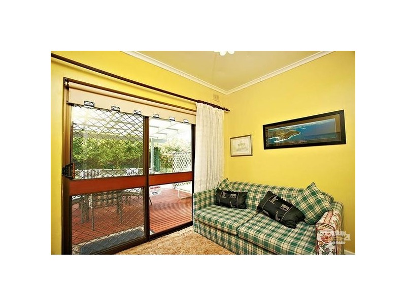 14 Marsh Avenue, Para Hills SA 5096