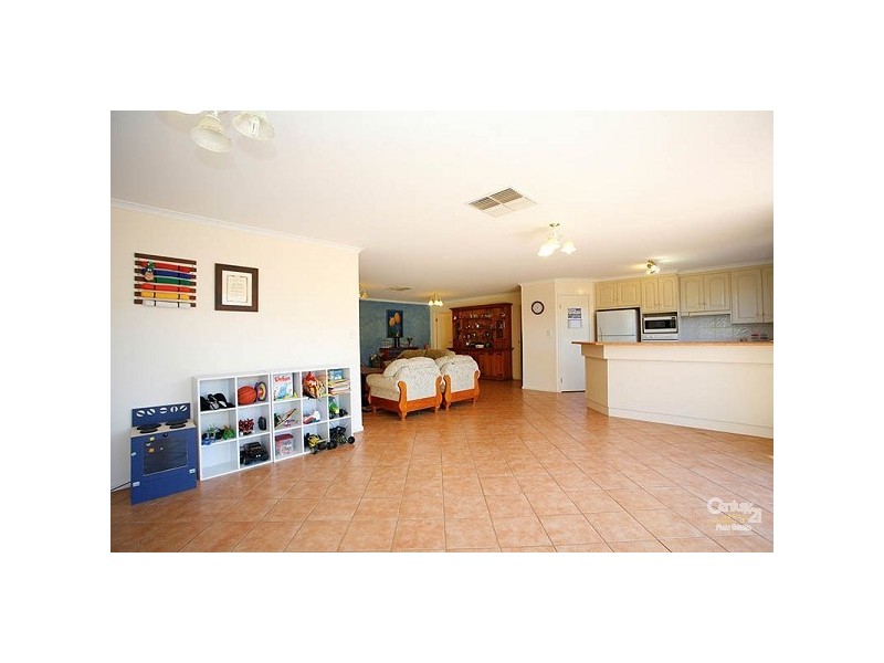 50 Saddle Crescent, Walkley Heights SA 5098