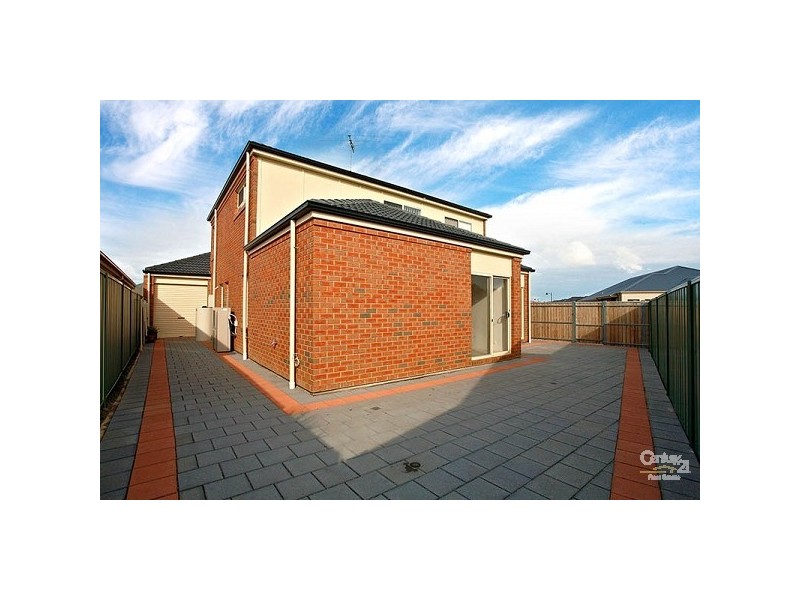 63 Lord Howe Crescent, Mawson Lakes SA 5095