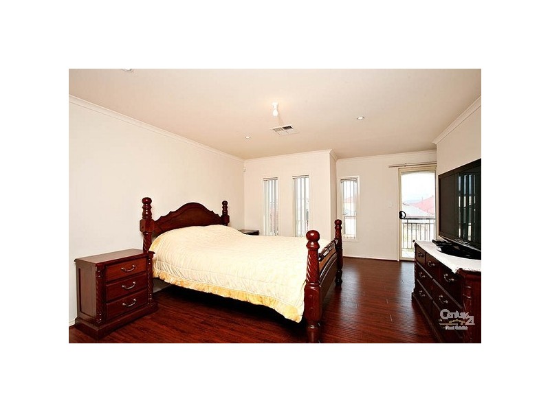 63 Lord Howe Crescent, Mawson Lakes SA 5095