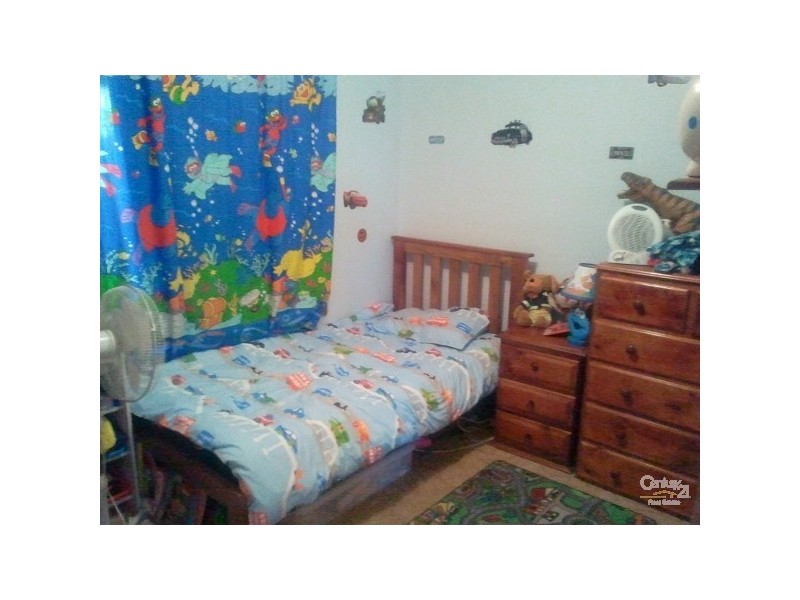 4 Carabeen Crescent, Andrews Farm SA 5114