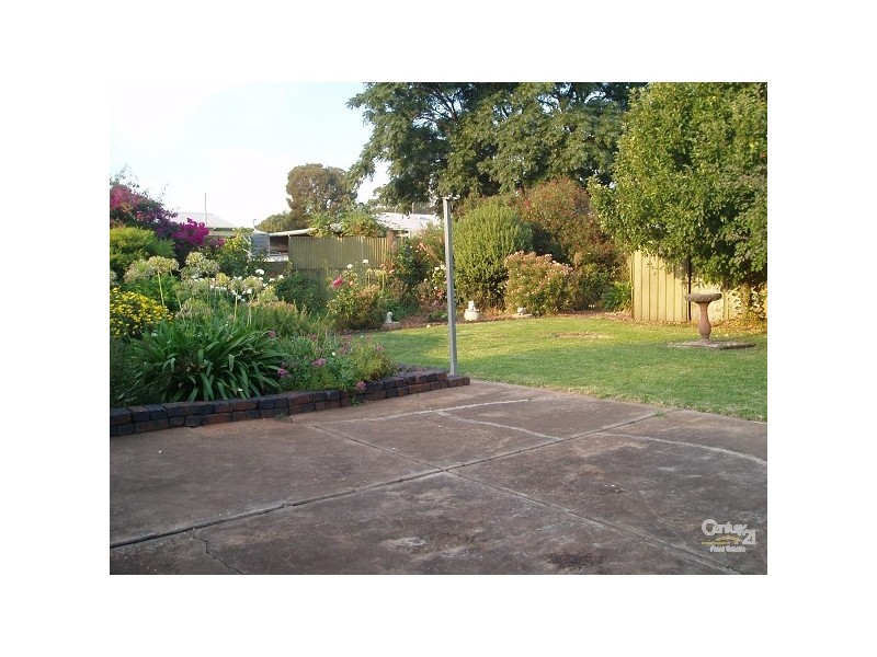 13 Campbell Rd, Elizabeth Downs SA 5113