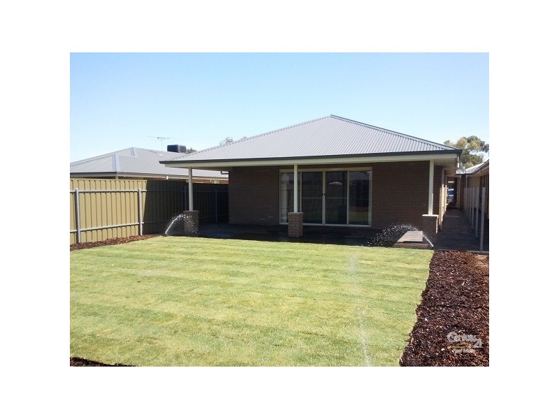 8 Dyson Street, Evanston SA 5116