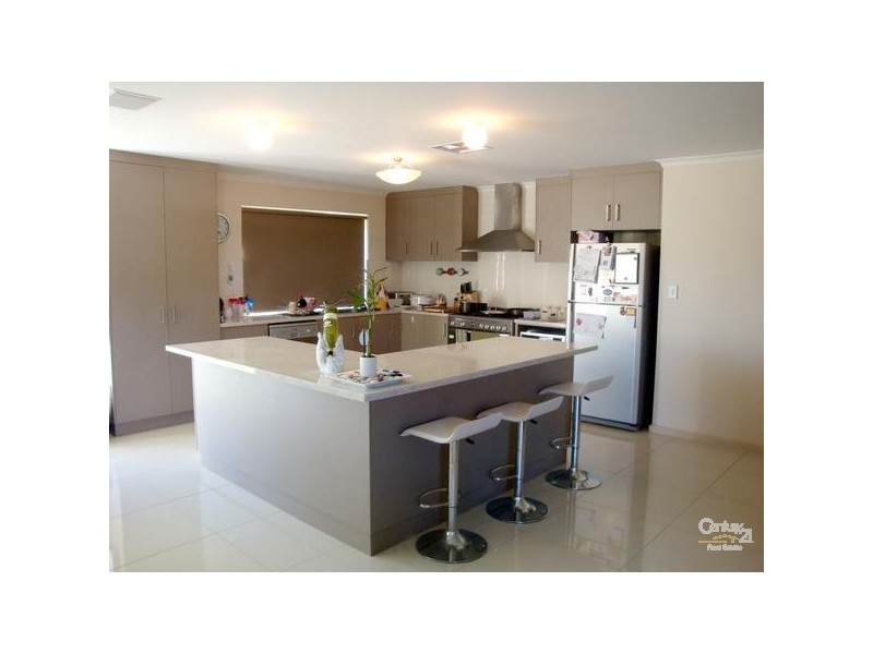 3 Gairdner Boulevard, Andrews Farm SA 5114