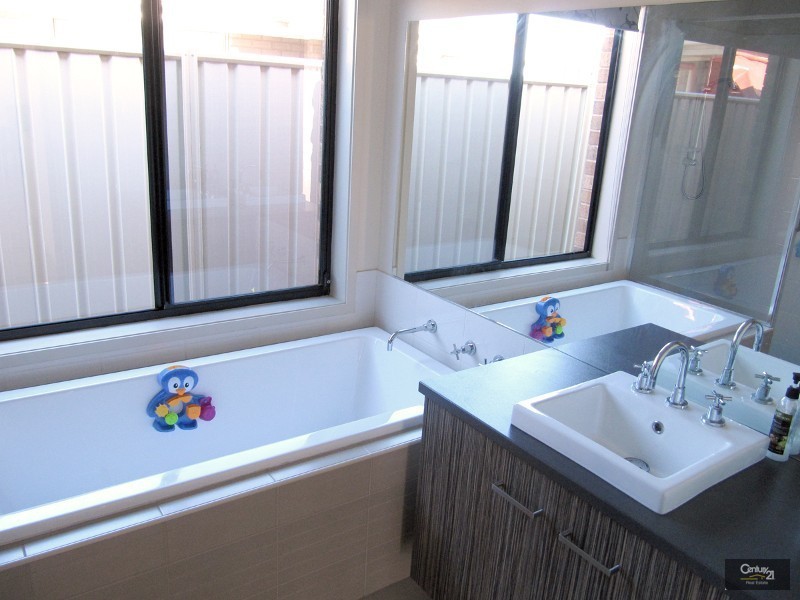 53 Strathaird Boulevard, Smithfield SA 5114