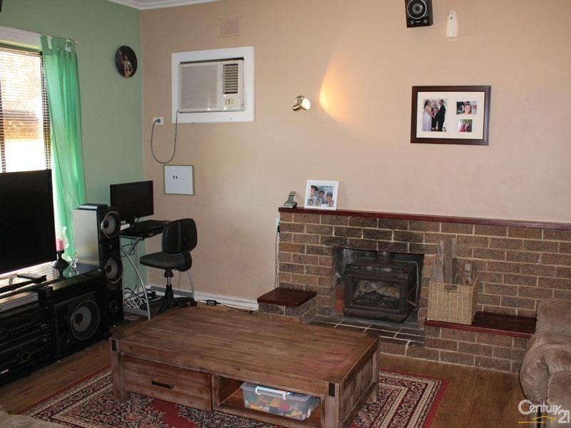 8 Mahood Street, Elizabeth Grove SA 5112