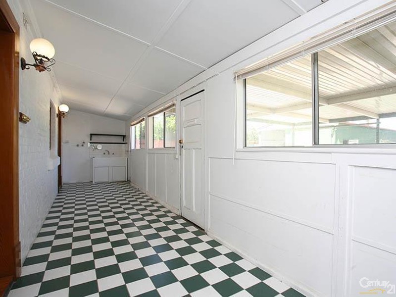 28 Ross Avenue, Flinders Park SA 5025