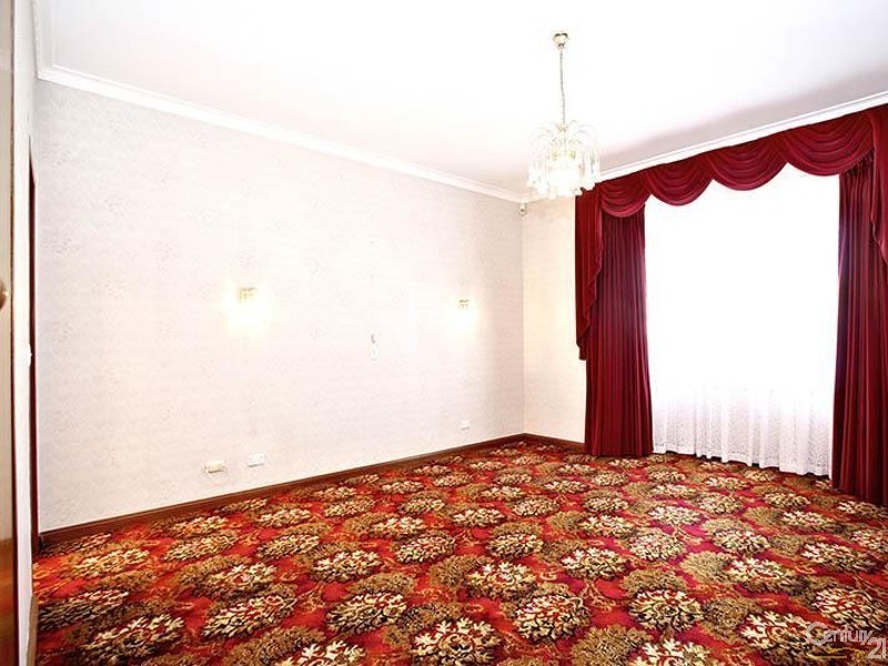 35 Leeds Avenue, Hope Valley SA 5090