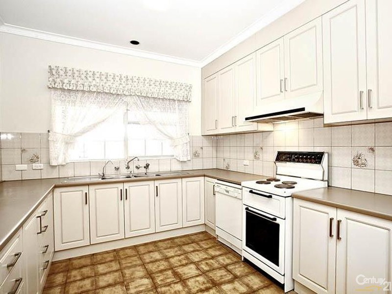 35 Leeds Avenue, Hope Valley SA 5090