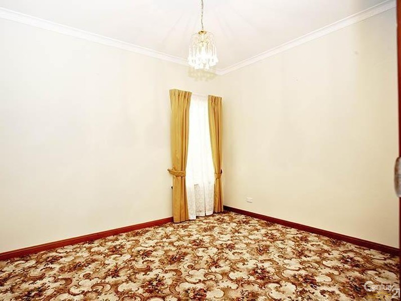 35 Leeds Avenue, Hope Valley SA 5090