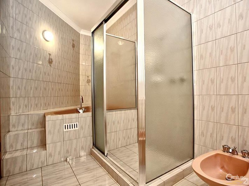 35 Leeds Avenue, Hope Valley SA 5090