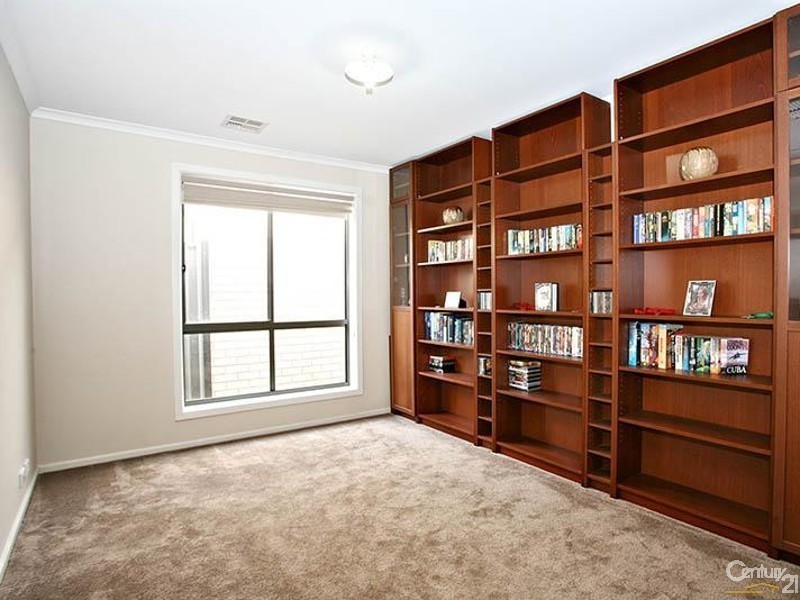 10 Chateau Avenue, Andrews Farm SA 5114