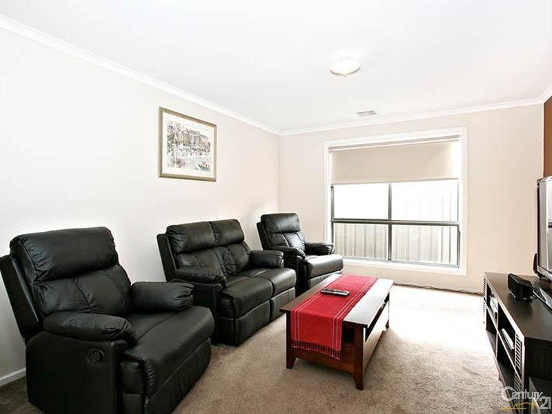 10 Chateau Avenue, Andrews Farm SA 5114