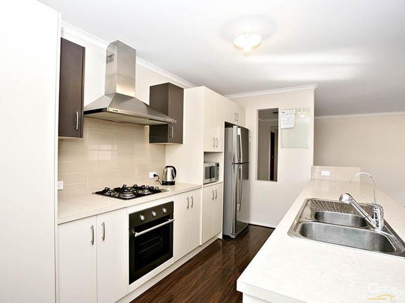 10 Chateau Avenue, Andrews Farm SA 5114