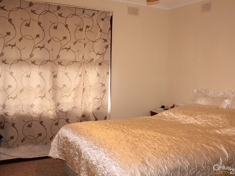 21 Harrow Road, Para Hills West SA 5096