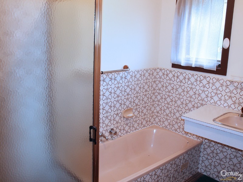 21 Harrow Road, Para Hills West SA 5096