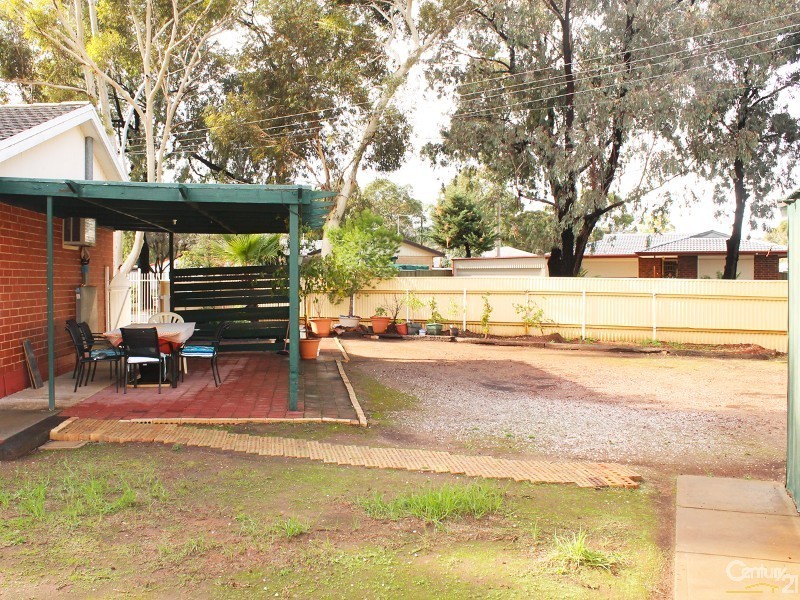 21 Harrow Road, Para Hills West SA 5096