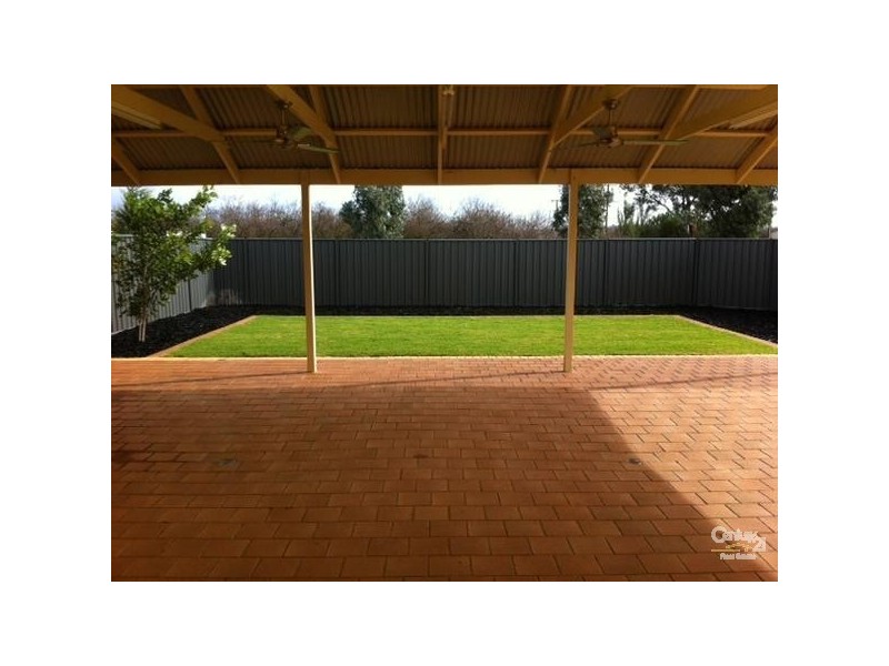 3 SHEOAK CRT, Munno Para West SA 5115