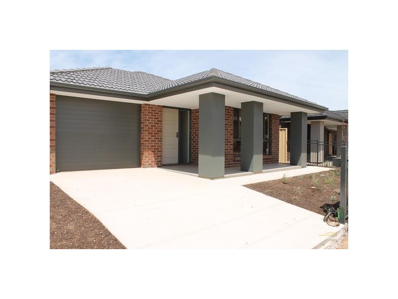 33 Saxon Street, Smithfield Plains SA 5114