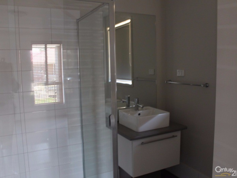 33 Saxon Street, Smithfield Plains SA 5114