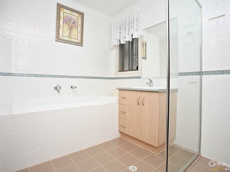 10 Almond Circuit, Munno Para West SA 5115
