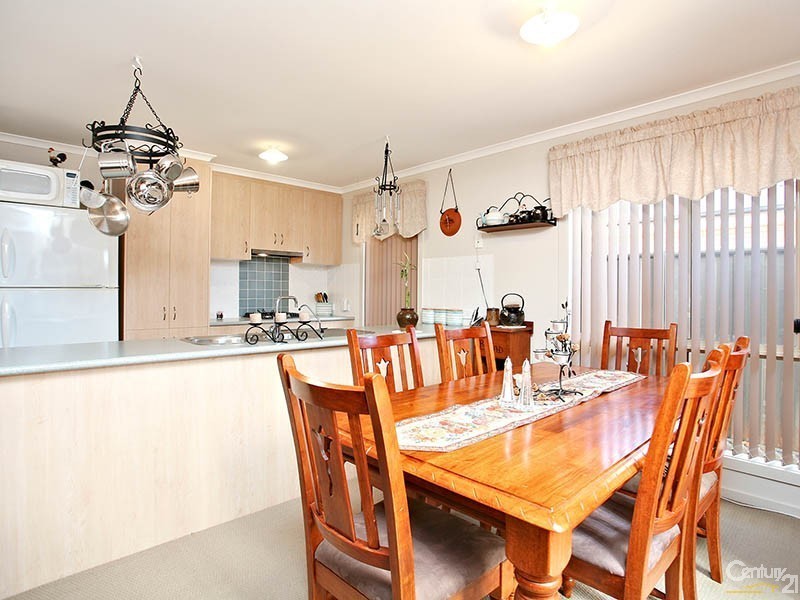 10 Almond Circuit, Munno Para West SA 5115