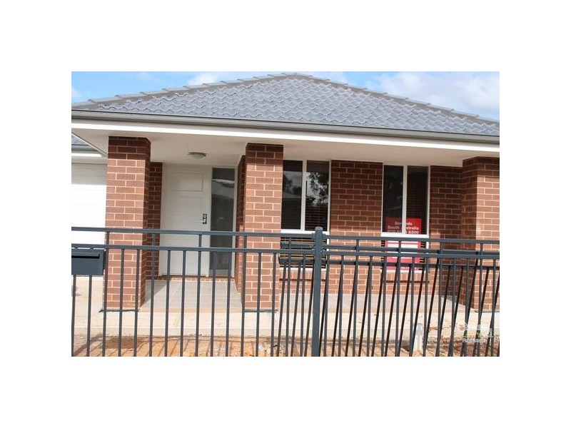 43 Small Cres, Smithfield Plains SA 5114