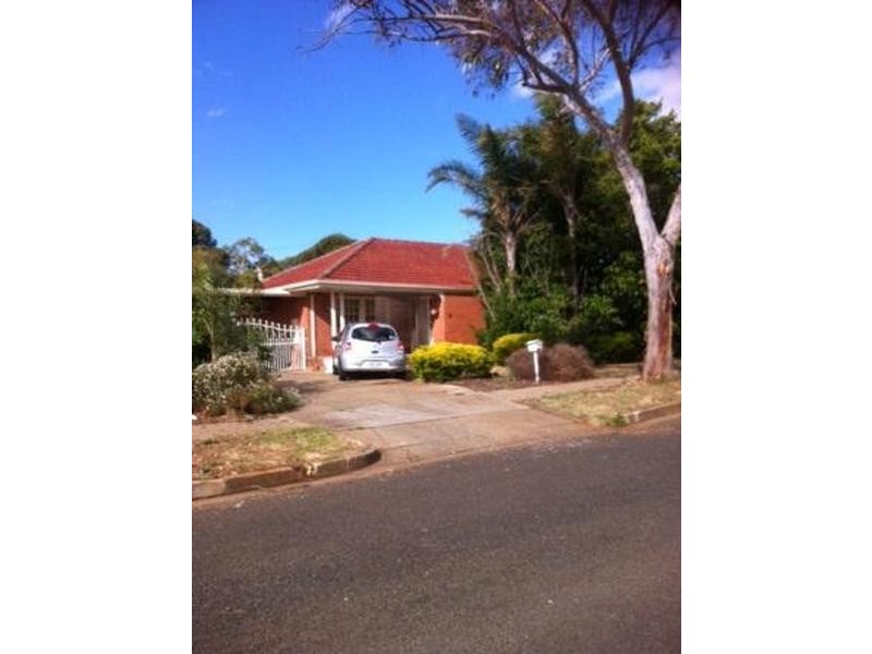 21 Lindsay St, Elizabeth Downs SA 5113