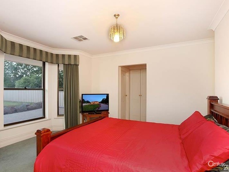 13 Terama Court, Salisbury Heights SA 5109