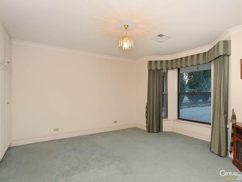 13 Terama Court, Salisbury Heights SA 5109