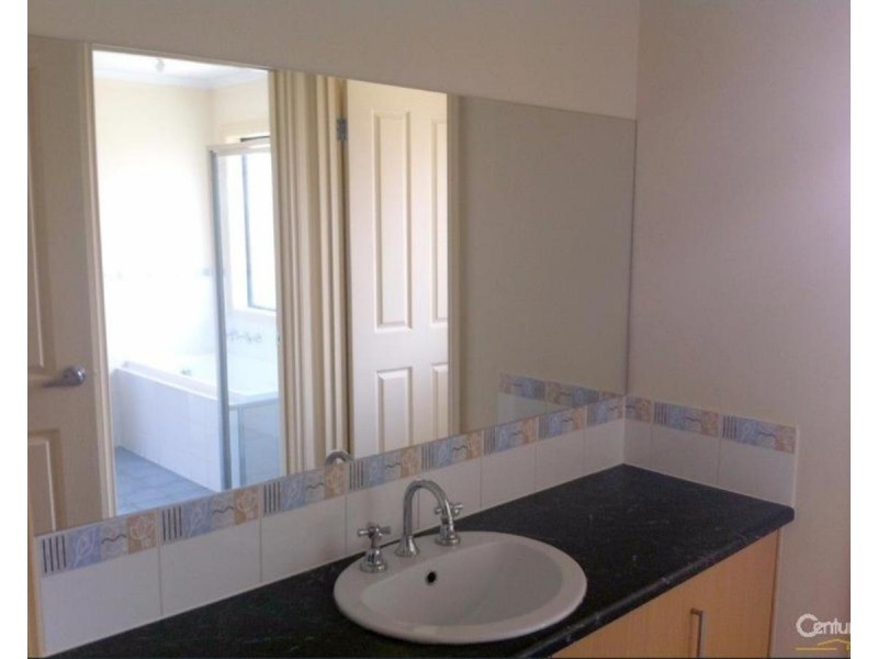 5 Orange Parade, Munno Para West SA 5115