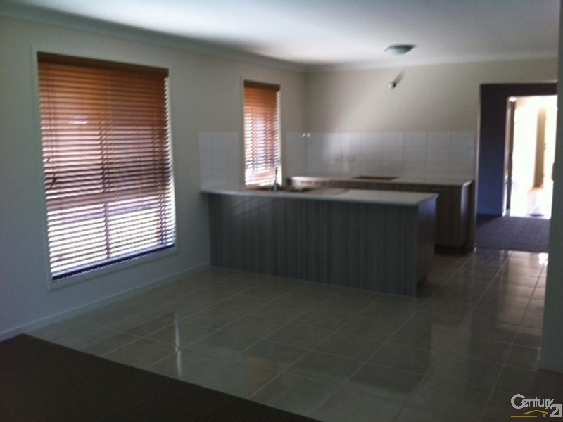 19 Saxon St, Smithfield Plains SA 5114