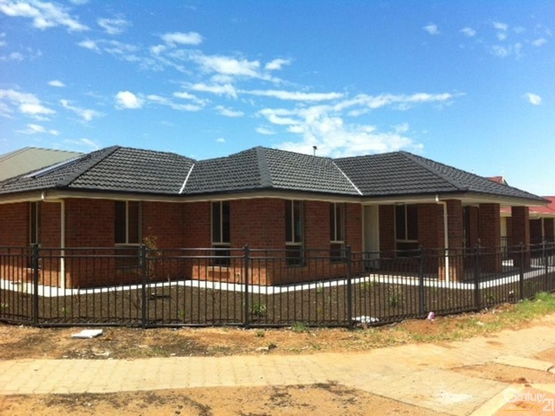 24 Featherstone Street, Smithfield Plains SA 5114
