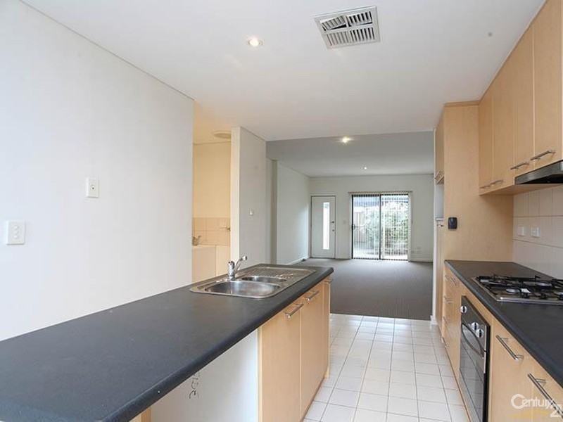 1/2 Greentree Place, Mawson Lakes SA 5095