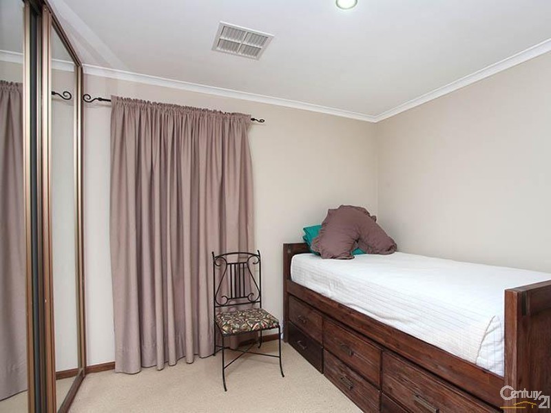 15 Blackburn Road, Elizabeth East SA 5112