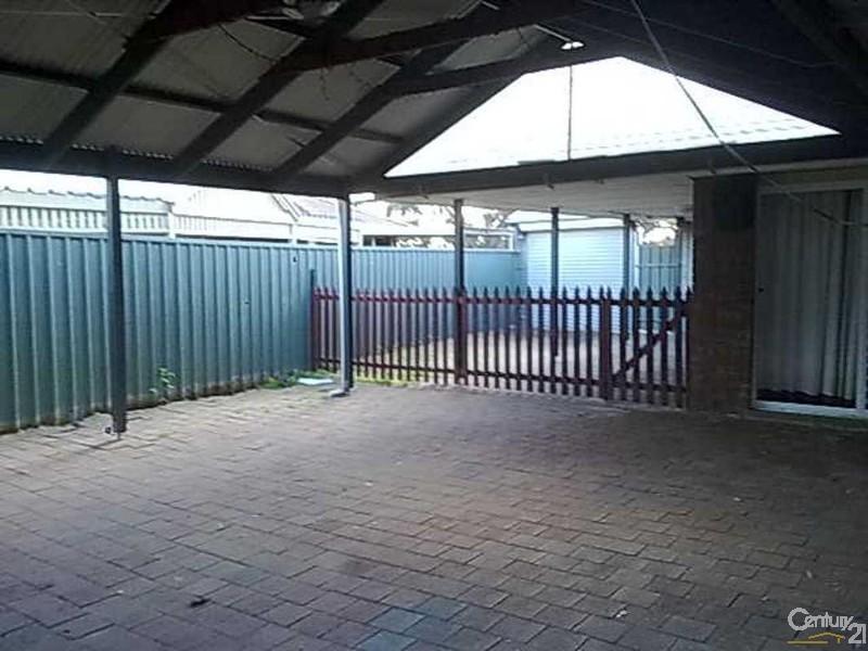 18 Omega Dr, Blakeview SA 5114