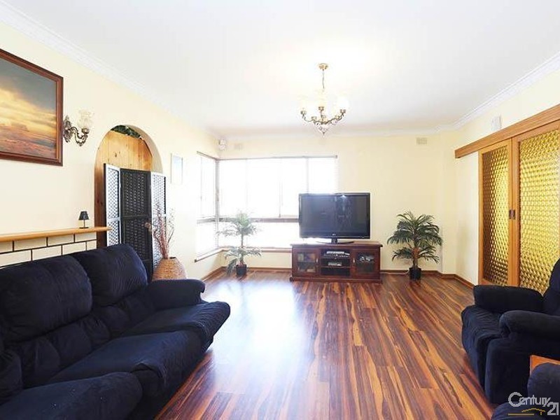 11 Spains Road, Salisbury SA 5108