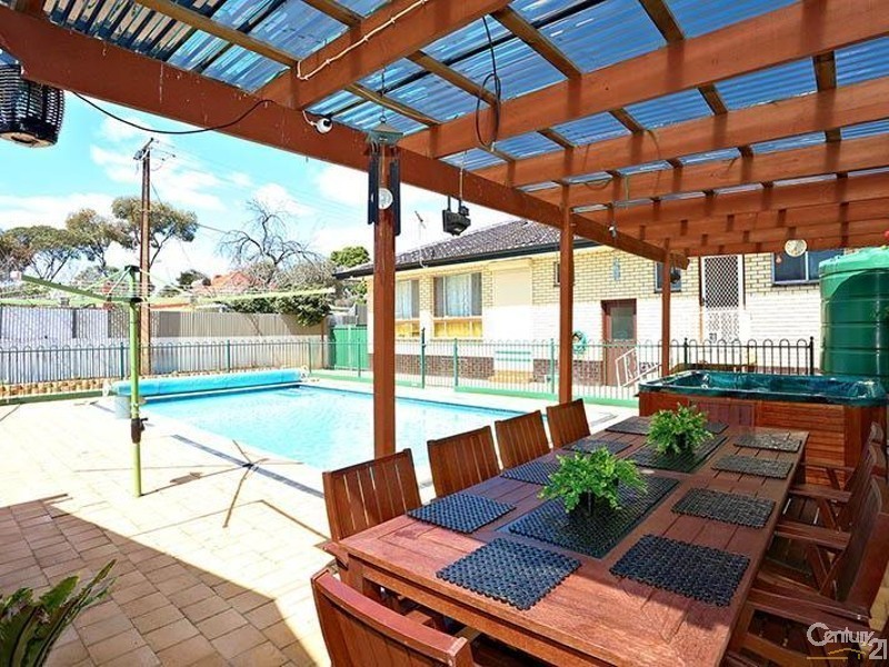 11 Spains Road, Salisbury SA 5108