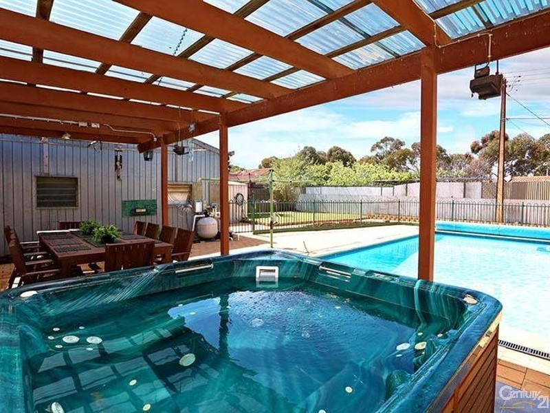 11 Spains Road, Salisbury SA 5108