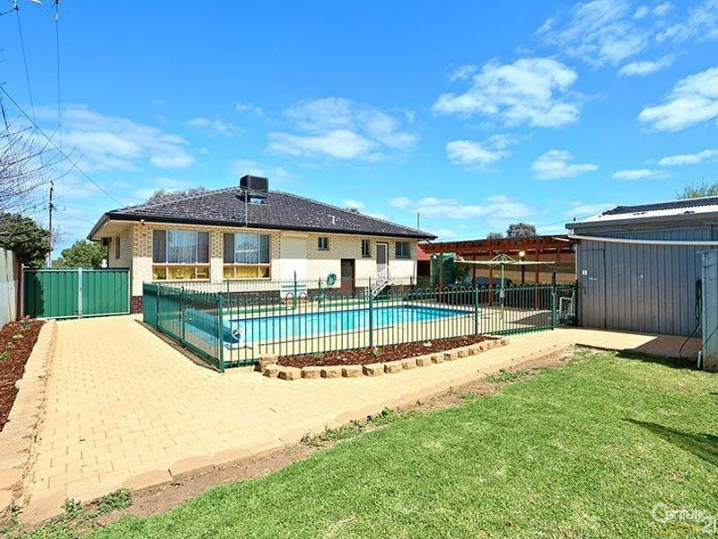 11 Spains Road, Salisbury SA 5108