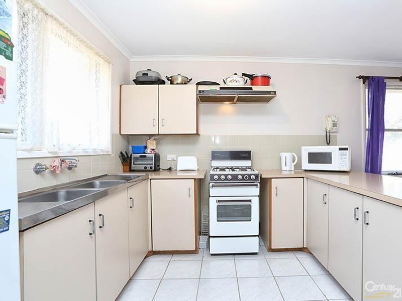 3 Amaroo Court, Smithfield SA 5114