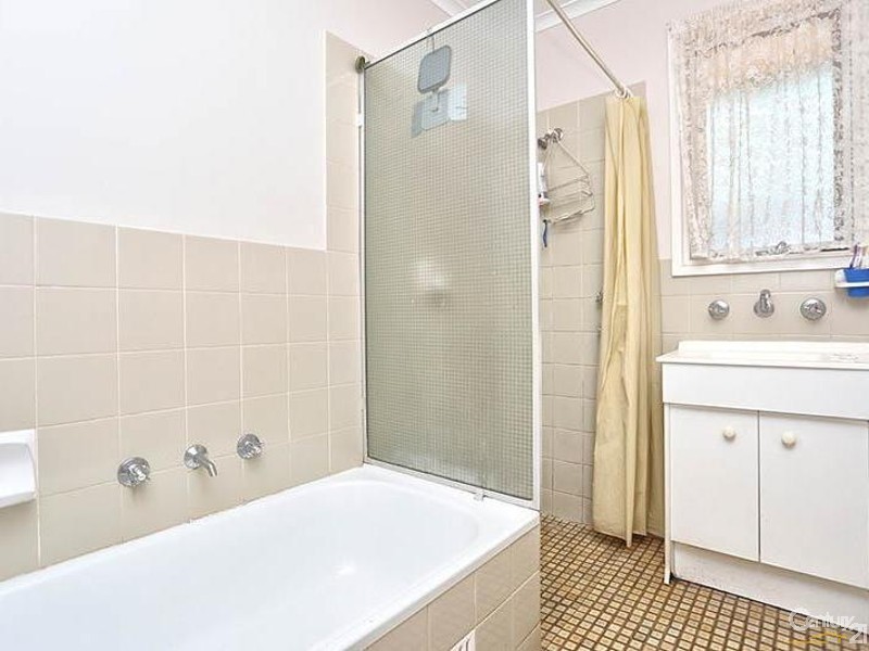 3 Amaroo Court, Smithfield SA 5114