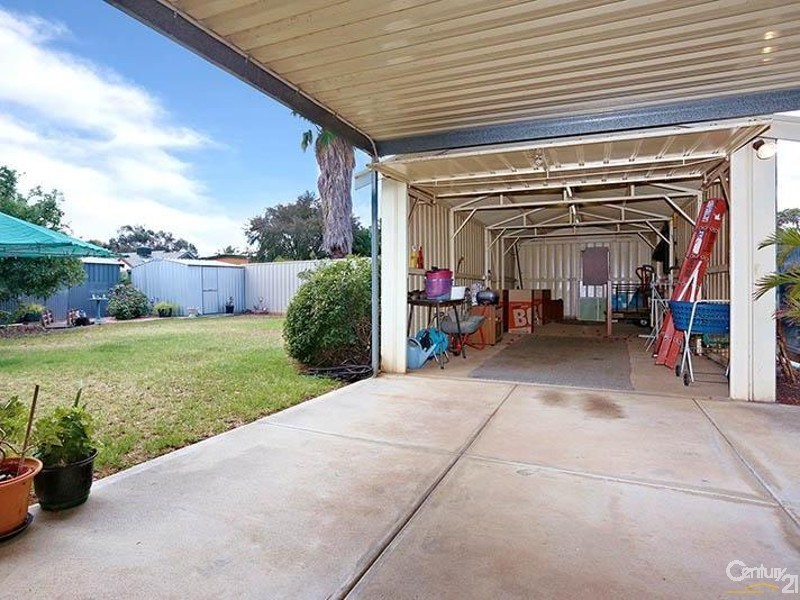 13 Caruso Crescent, Brahma Lodge SA 5109
