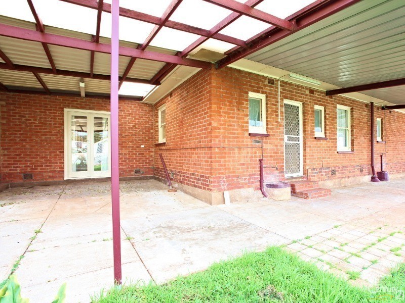 23 Lockerly Street, Elizabeth Vale SA 5112