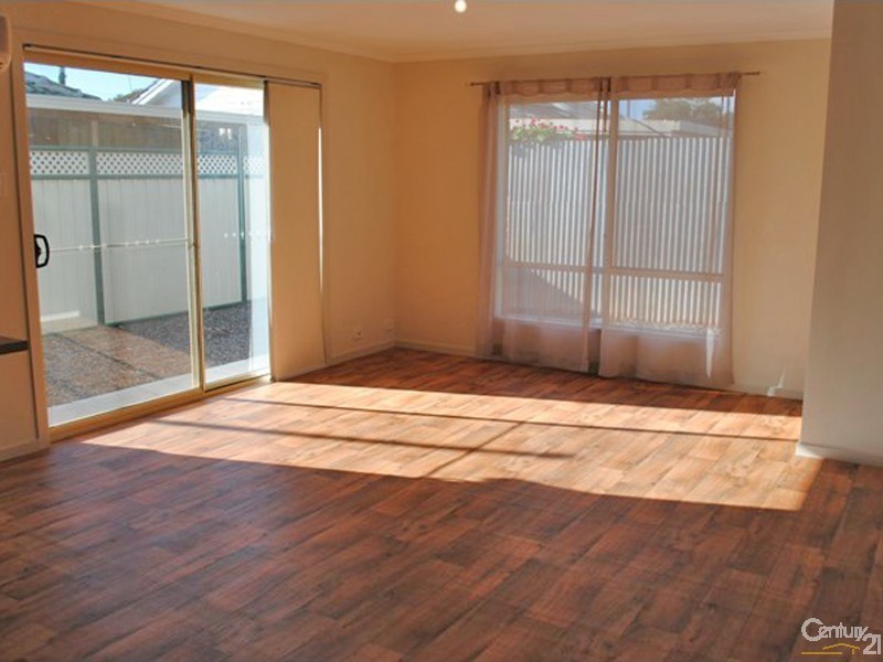 1 Robins Street, Elizabeth Downs SA 5113