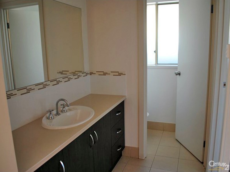 1 Robins Street, Elizabeth Downs SA 5113