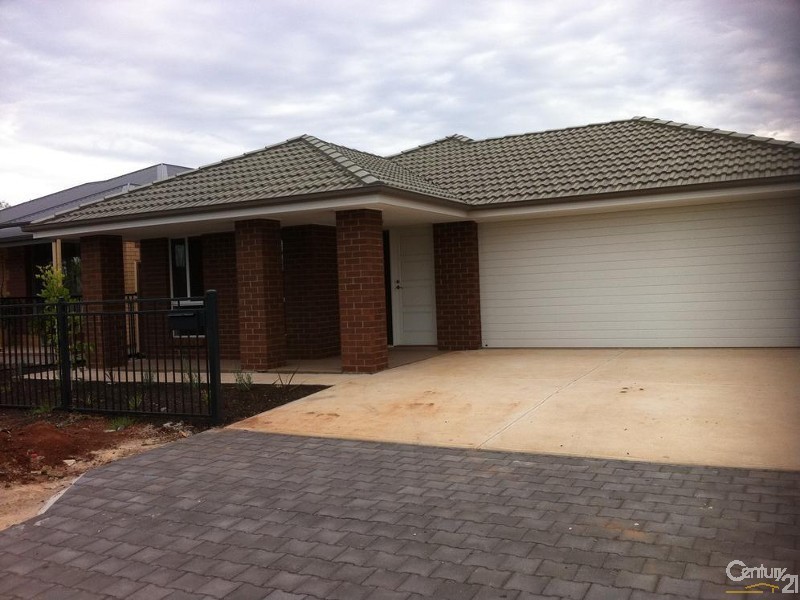 63 Tudor Crescent, Smithfield Plains SA 5114