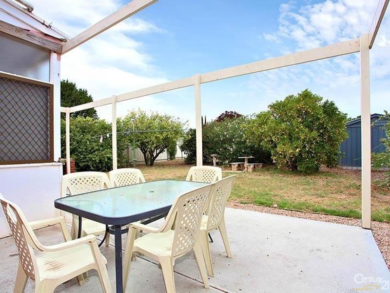 83 Avenue Road, Clarence Gardens SA 5039