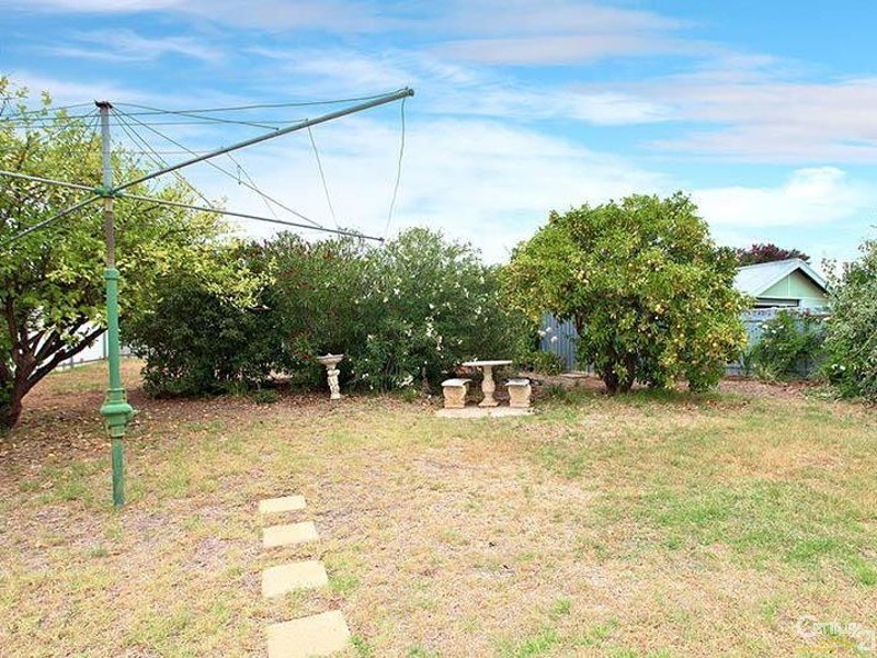 83 Avenue Road, Clarence Gardens SA 5039