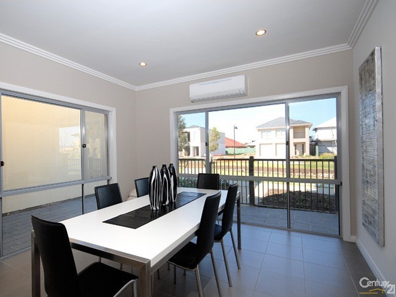 20 Mowbray Street, Mawson Lakes SA 5095